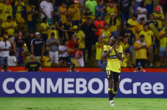 Corinthians sofre 'apagão' e leva 3 a 0 do Barcelona do Equador