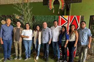 Gleice Jane participa de assinatura da ordem de serviço para água nas aldeias em Dourados