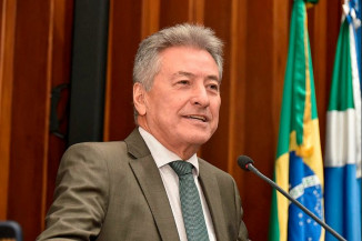 Na tribuna, Hashioka comenta decisão judicial de processo eleitoral em Nova Andradina