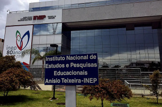 MEC paga até R$ 864 por dia a certificador do Enem e da PND