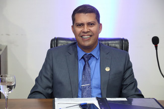 Dill do Povo propõe criação de "Creche" para Idosos em Dourados