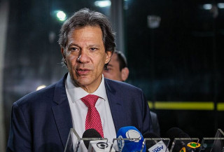 Haddad minimiza crise com Congresso após derrubada de decreto do IOF e judicialização no STF