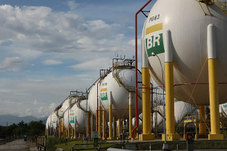 Gás para as distribuidoras terá queda de 14%, anuncia Petrobras