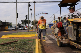 Após recapeamento, prefeitura inicia sinalização de trânsito no Grande Água Boa
