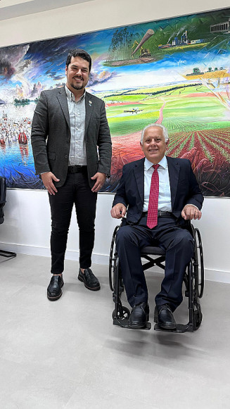 Vereador Daniel Junior, presidente da União de Câmaras de MS e o conselheiro Flávio Kayatt,  presidente do Tribunal de Contas: Parceria para aprimorar a boa gestão pública