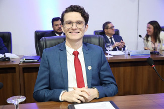 Franklin cobra ampliação de atendimento da Central de Interpretação de Libras