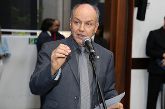 Projeto de Mochi prevê sanções a comércios que venderem bebidas adulteradas em MS