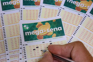 Mega-Sena acumula e prêmio principal vai para R$ 40 milhões