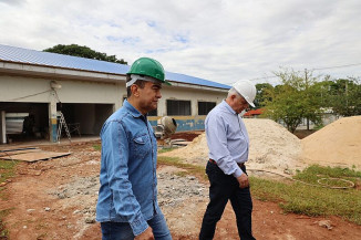 Marçal Filho vistoria obra da Escola Avani Cargnelutti e destaca ritmo avançado da reforma