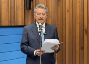 Deputado Roberto Hashioka apresenta projeto para instalação subterrânea de redes de cabeamento aéreo