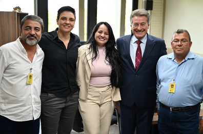 Hashioka se reúne com equipe da Prefeitura de São Gabriel e recebe convite para aniversário da cidade