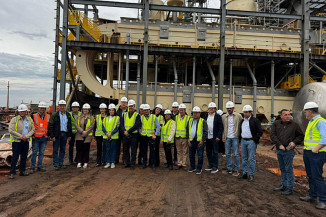 Em Naviraí, Hashioka participa de entregas, anúncios de obras e investimentos