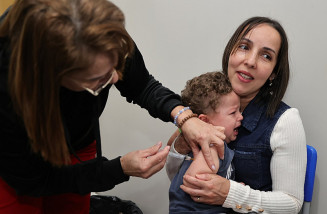 Dourados inicia vacinação contra pneumonia e meningite com boa procura nas UBSs