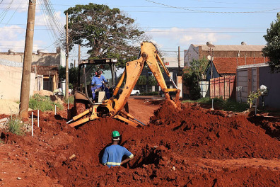 Obras de esgoto alteram trânsito em 4 avenidas em Campo Grande