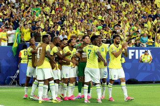 Brasil vence a Escócia por 3 a 0 e garante liderança do grupo na Copa