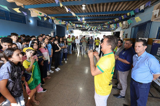 Prefeitura apresenta aos alunos da Reme jogo digital para reforçar combate à dengue