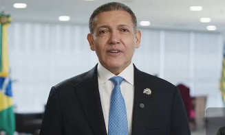 Corregedor do TSE suspende decisão de Nunes Marques e libera canal 'Exército do Lula'