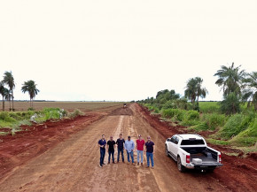 Foroni fiscaliza obras de restauração das estradas vicinais de Rio Brilhante